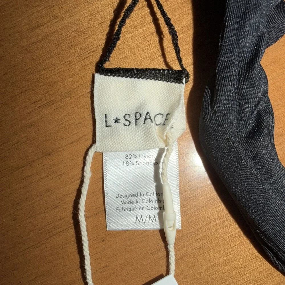 NEW L* Space Women's Coast To Coast Bikini Top Size Medium Black $119 TOP ONLY